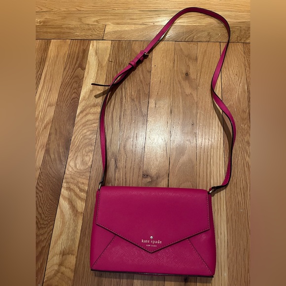 Hot pink Kate Spade Cedar Street Leather Envelope Crossbody - Picture 2 of 13